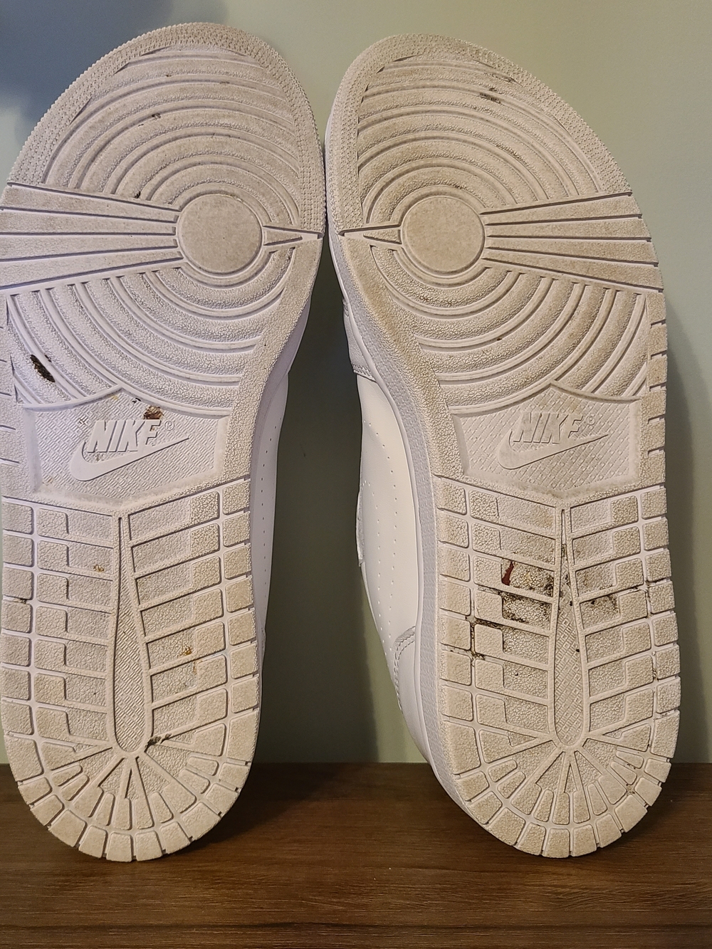 Nike Air Jordan 1 Retro Low White Leather Slip On's AV3918-100 Size 11 - Picture 9 of 16